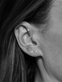 5 Hammered Marquise Curve White Gold Stud