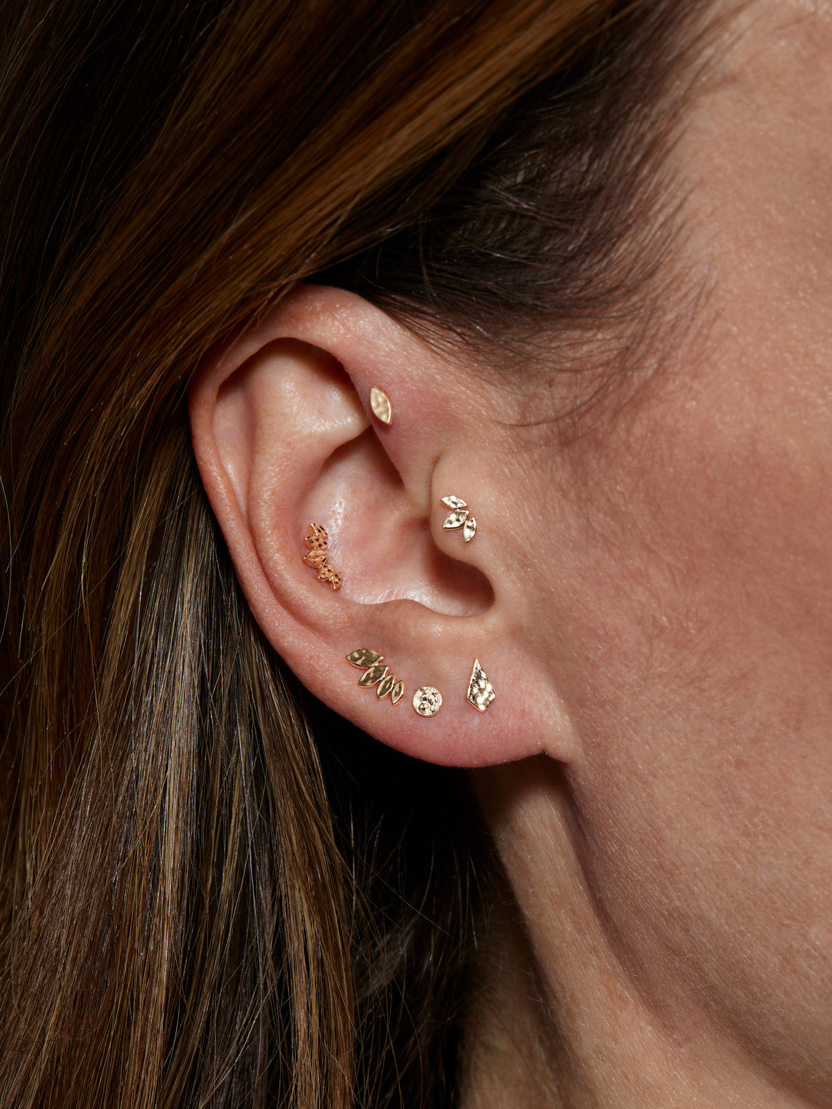 Hammered Circle Yellow Gold Stud