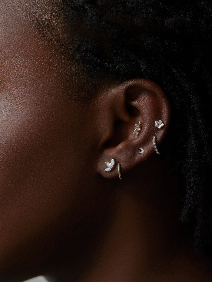 Moon Motif White Gold Stud
