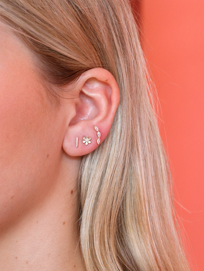 6.5mm White Gold Bar Stud